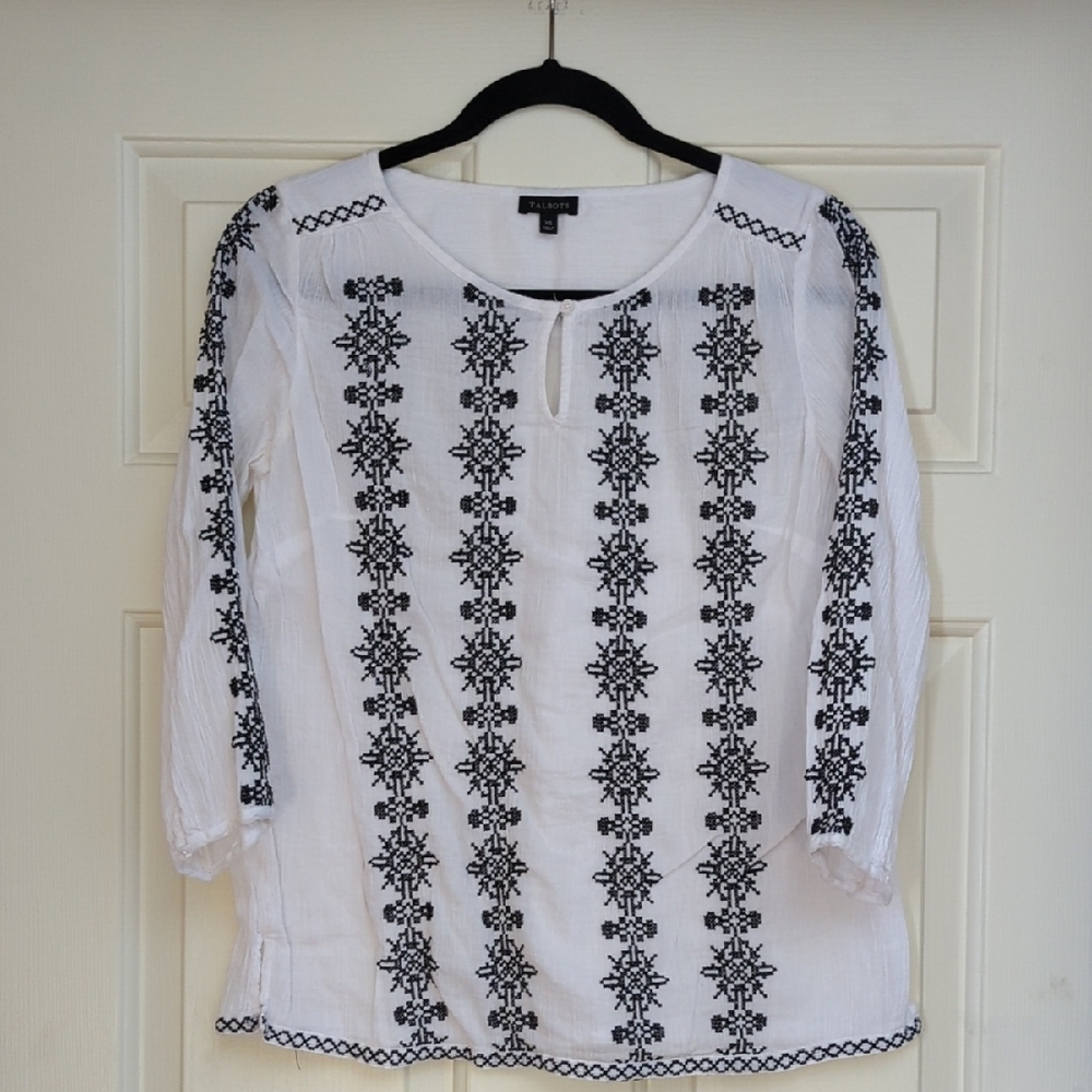 Talbots Black and White Embroidered Women's Top